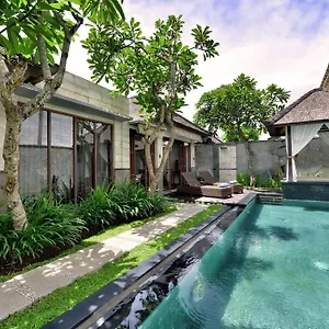 The Khayangan Dreams Villa, Villa